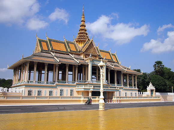 P2151933-royal-palace