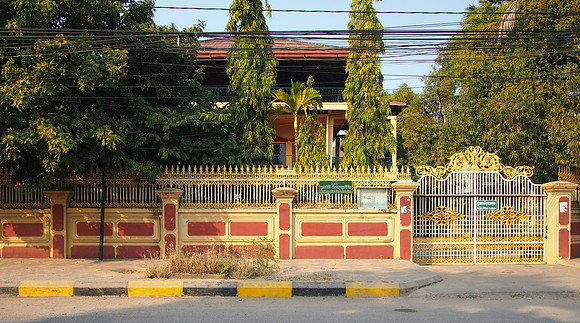 P2212359-maddox-jolie-pitt-foundation-house