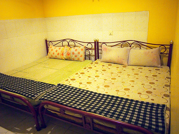 P2141898-pich-hotel-room