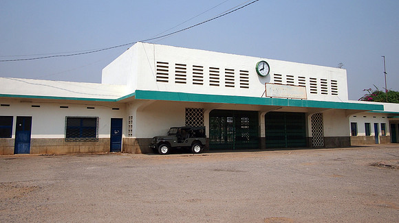 P2192176-train-station