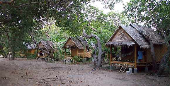 P3123338-sports-bungalows