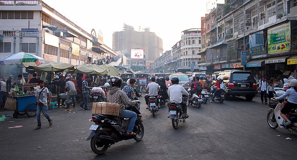 P2162023.JPG-near-urussey-market