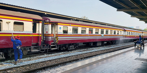 20230427_084507-train-cleaners