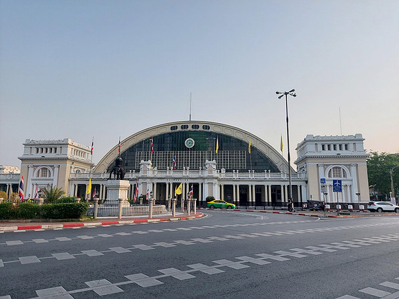 20230427_071535-hua-lamphong
