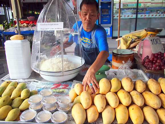 P3133392-mango-sticky-rice