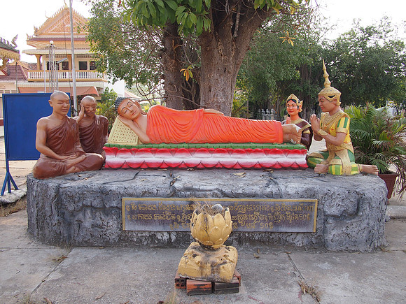 P2232492-reclining-buddha
