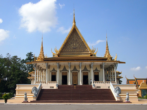 P2151938-royal-palace-hall
