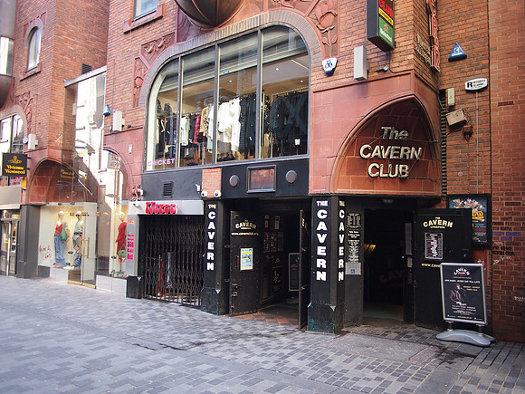 P4165212-the-cavern-club