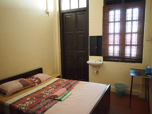 P4034437-hotel-kim-sun-room