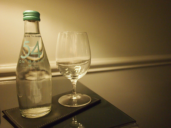 P4295690-water-bottle