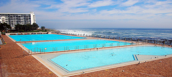 P5116836-sea-point-pool