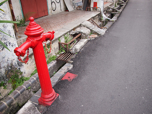 P4054638-fire-hydrant