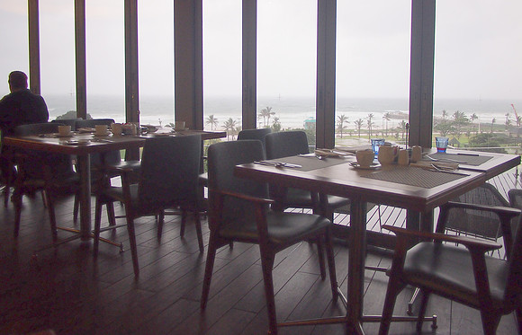 P5086602-breakfast-view