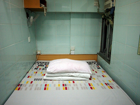 P3304179-oi-suen-room