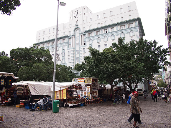 P5136924-inn-on-the-square