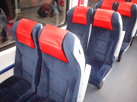 P4024362-ets-seats