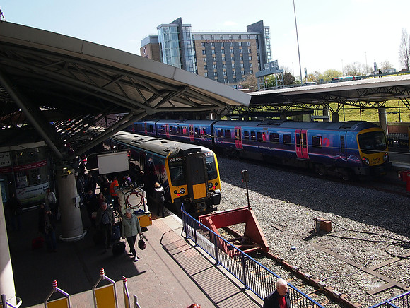 P4195385-manchester-airport-station