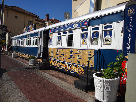 P5116835-the-blue-train