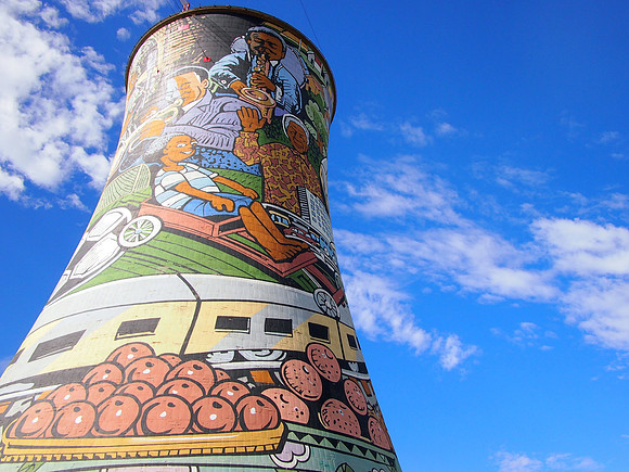 P4305778-cooling-tower-mural