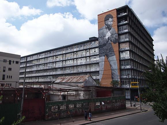 P5015883-boxing-mandela