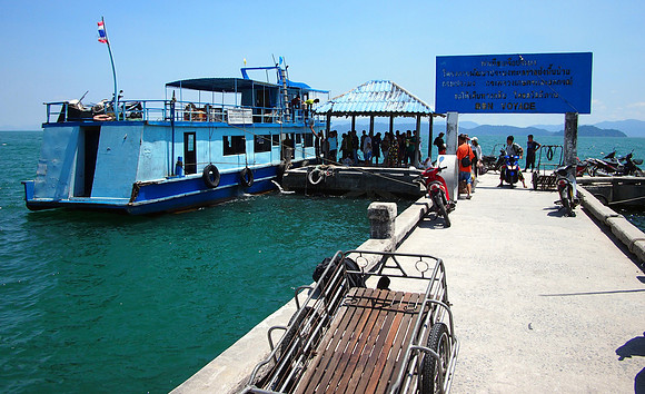 P3123242-ferry-at-ko-phayam