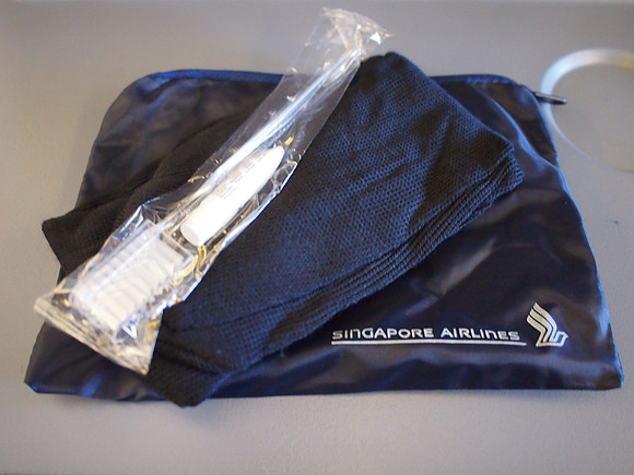 P5227428-amenities-kit