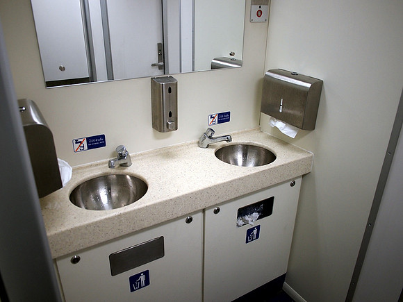 PC048901-sink
