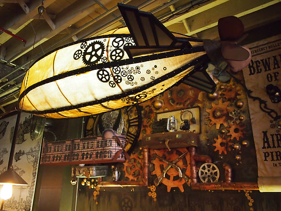 P5136905-steampunk-zeppelin