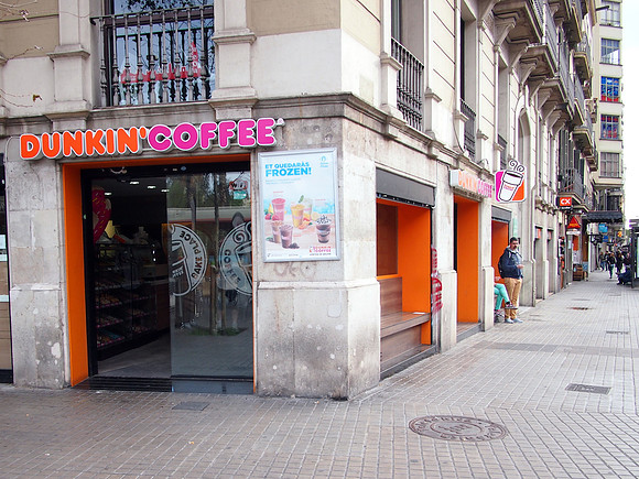 P4205462-dunkin-coffee