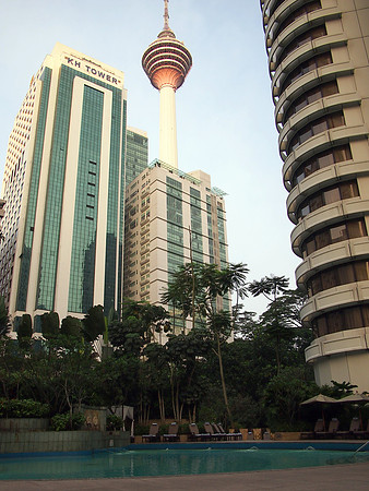 P4024313-pool-kl-tower-view