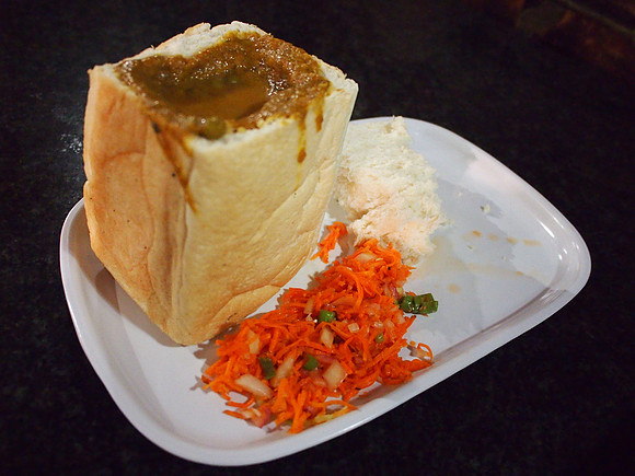 P5167217-bunny-chow