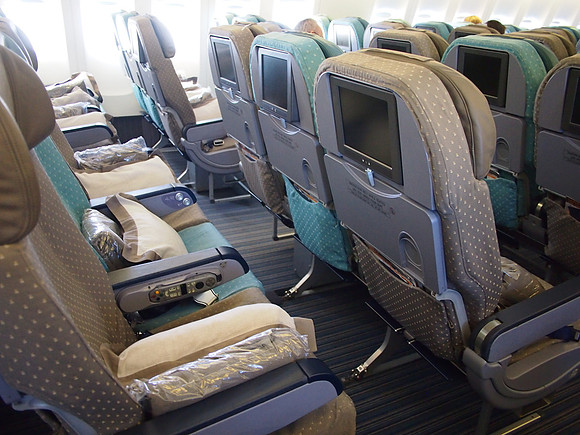 P5227416-empty-seats
