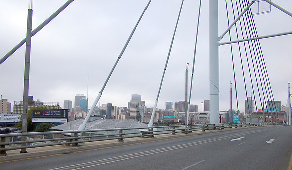 P5015824-mandela-bridge