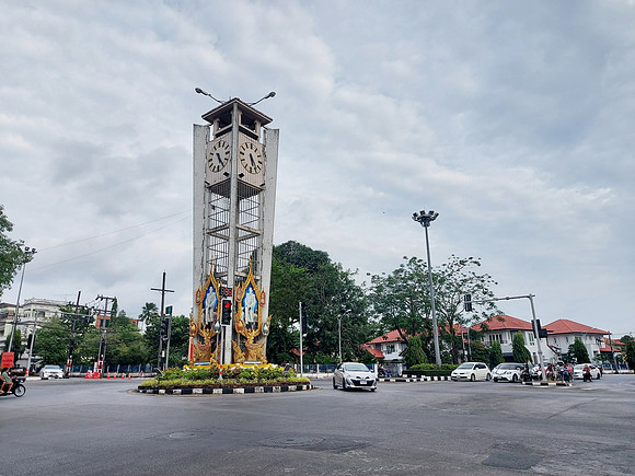 20220210_172115-clock-tower