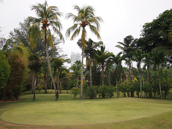 P4064663-putting-green