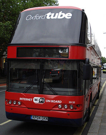 Oxford Tube bus, London - England.