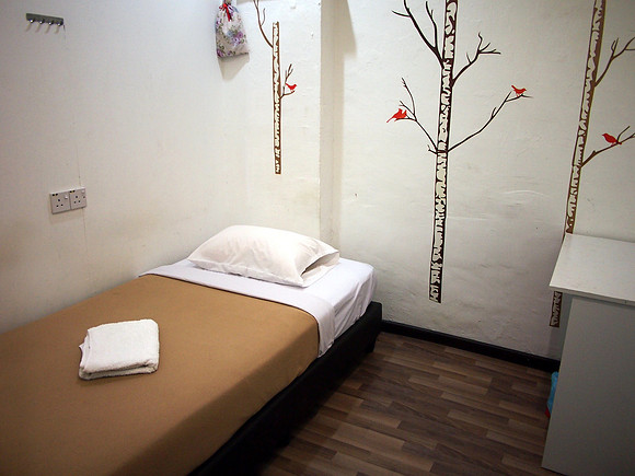P4024391-malabar-room