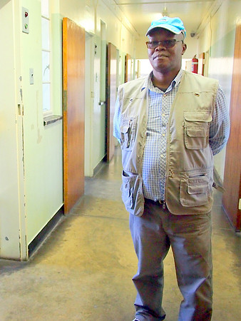 P5167171-ex-prisoner-guide