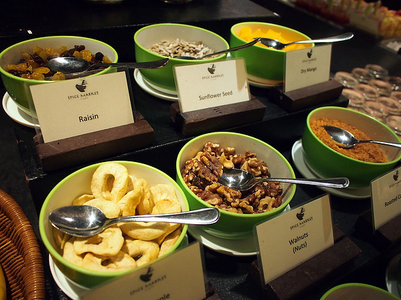 P4074725-cereal-toppings