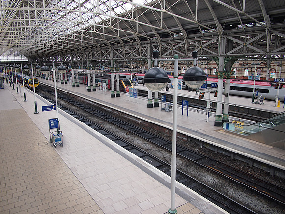 P4185264-manchester-piccadilly