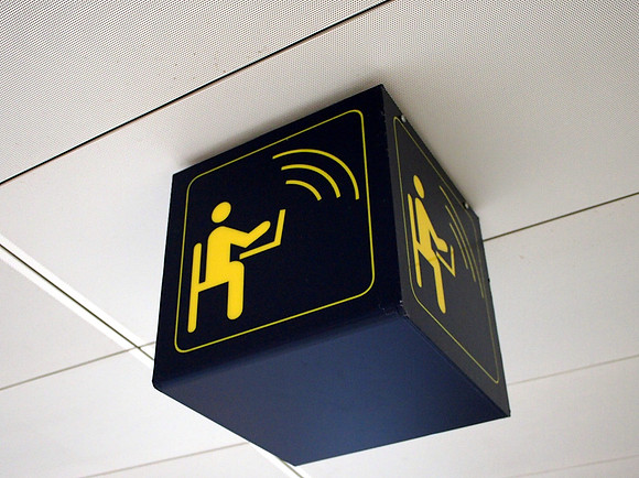 P4195398-wifi