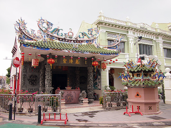 P4034463-yap-temple