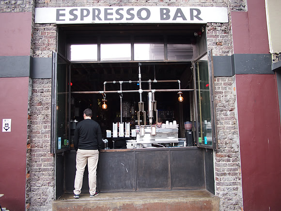 P5136914-espresso-bar