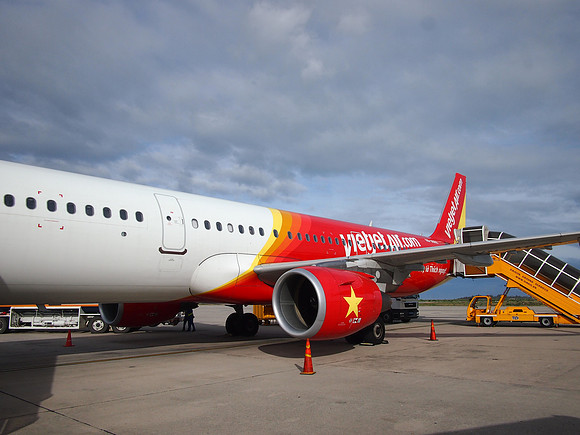 PC289396-vietjet-at-cxr