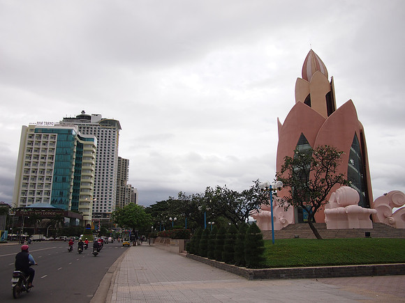 PC299438-city-monument
