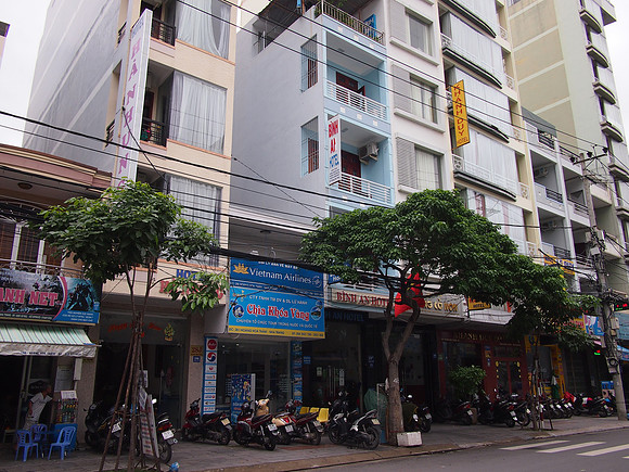 PC309593-binh-an-hotel-street