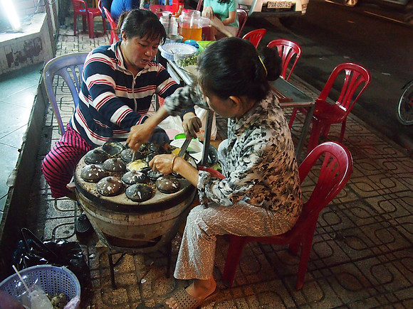 PC309632-banh-can-ladies