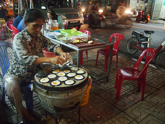 PC309635-making-banh-can
