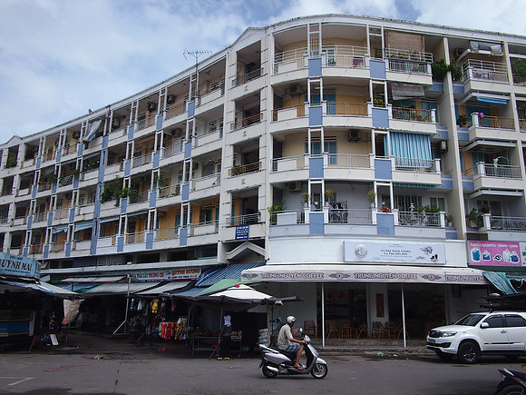 PC319652-cho-dam-apartments