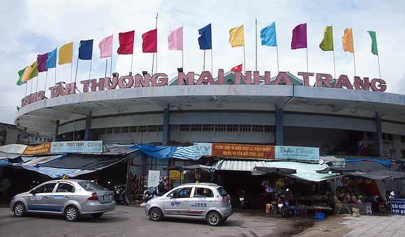 PC319653-dam-market-nha-trang